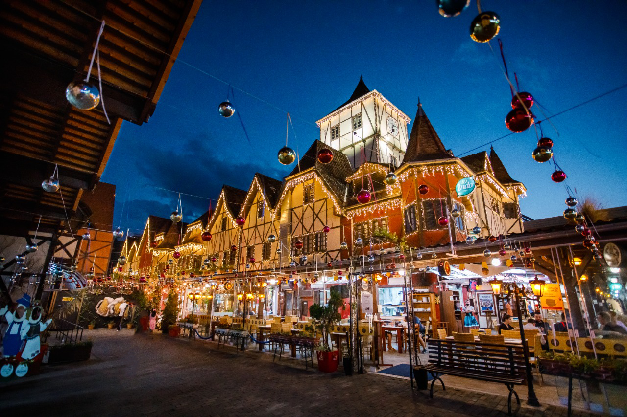 Ainda dá tempo de visitar o Natal Luz de Gramado com a excursão do Sesc  Itaqui - SESC-RS